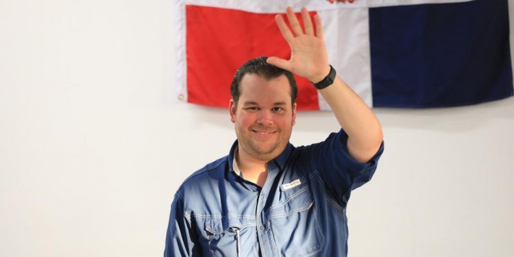 Orlando Jorge Villegas inscribe candidatura a diputado por el PRM