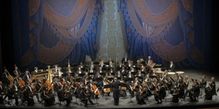 Considera un hito presentación en RD de la orquesta rusa del Teatro Mariinsky