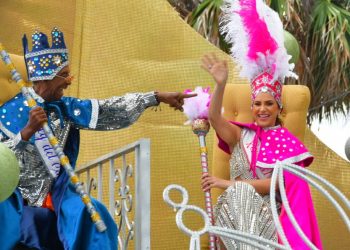 Pamela y Chachón encabezan Desfile Nacional del Carnaval