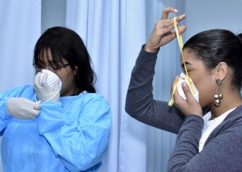 INTEC y Ministerio de Salud Pública capacitan personal médico sobre el manejo del COVID-19