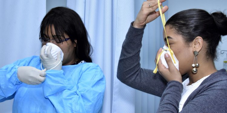 INTEC y Ministerio de Salud Pública capacitan personal médico sobre el manejo del COVID-19