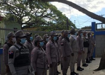 Patrullas detuvieron más de 2000 personas por violar toque de queda