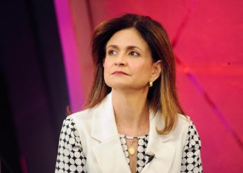 Raquel Peña muestra visión política amplia y versatilidad para abordar temas