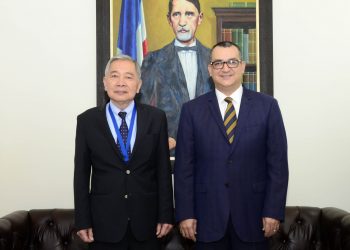 Presidente TSE recibe al jefe de misión del IFES