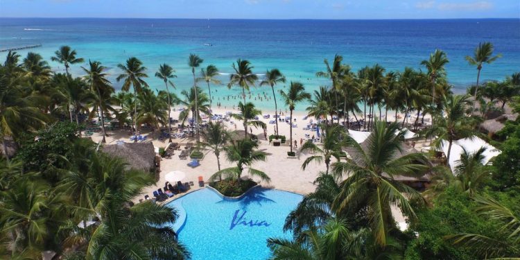 Hotel donde se hospedó italiano con coronavirus da vacaciones a empleados