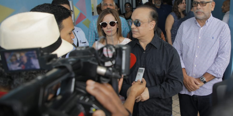 Quique Antún exhorta a la población acudir a votar masivamente