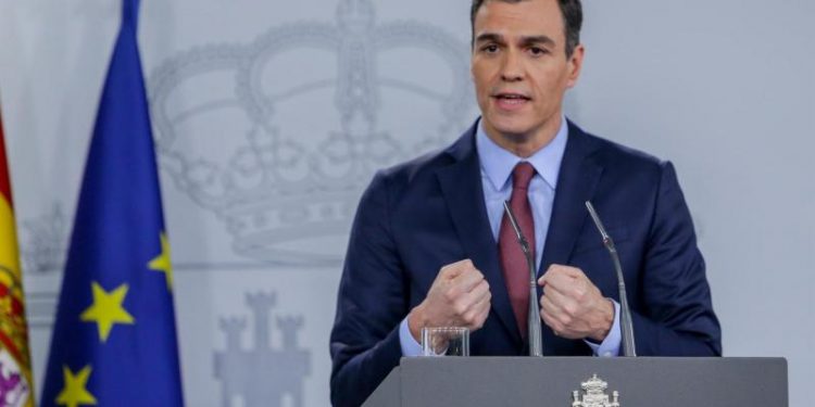 España adopta medidas extremas por coronavirus; Gobierno declara "estado de alarma"