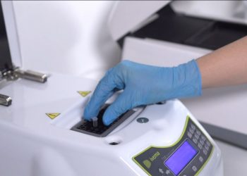 OIEA dona a RD termociclador para detectar con precisión el coronavirus