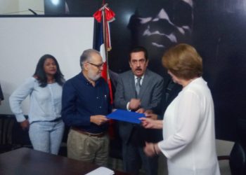 Frente Cultural del PRM entrega programa cultural de amplio consenso