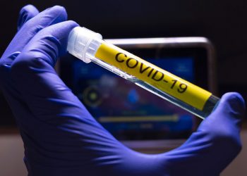 OMS recomienda atacar el COVID-19 y no solo defenderse de él