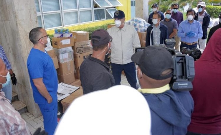 Luis Abinader recorre provincia Duarte