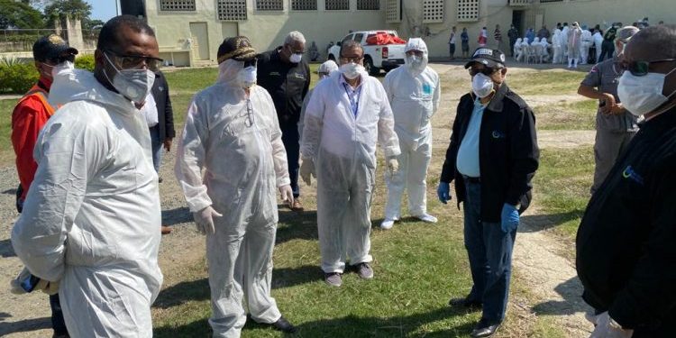 Desinfectan cárcel La Victoria tras muerte de tres reclusos por sospecha de Covid-19