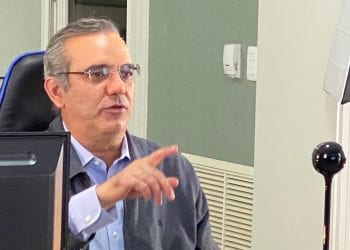 Luis Abinader dirige mensaje a alcaldes y directores del PRM y aliados