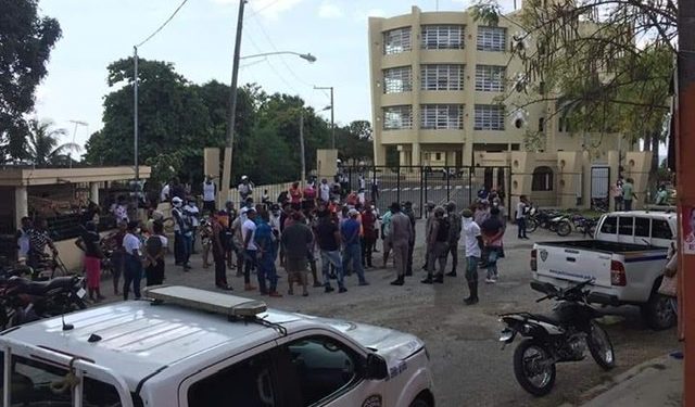 Rechazan traslado de infectados del covid19 de la Victoria al cerro de San Cristobal