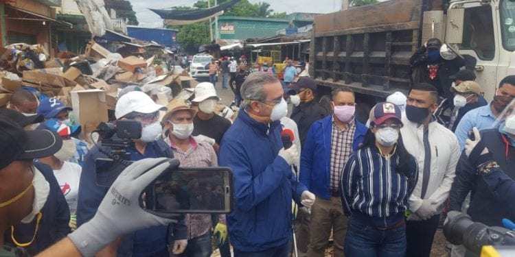 Abinader advierte alcaldes PRM recibieron poder para servir a la sociedad