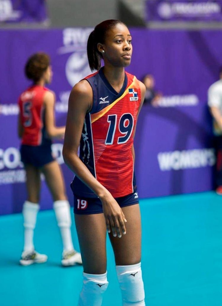 Dos atletas dominicanas en Texas regresarán por gestiones de Gonzalo