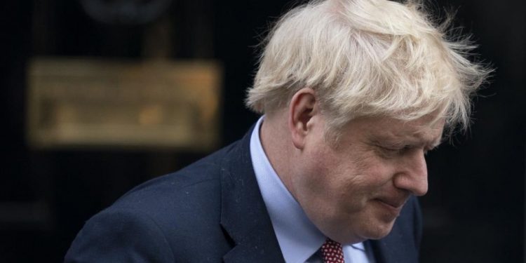 Boris Johnson en cuidados intensivos infectado de Covid-19