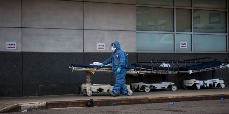 Cifra de muertes por COVID-19 a nivel mundial supera las 100.000