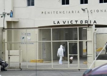 Venezolanos en La Victoria demandan atención de autoridades ante auge COVID-19