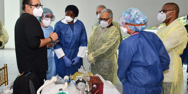 INTEC se compromete con Salud Pública a construir 400 ventiladores mecánicos