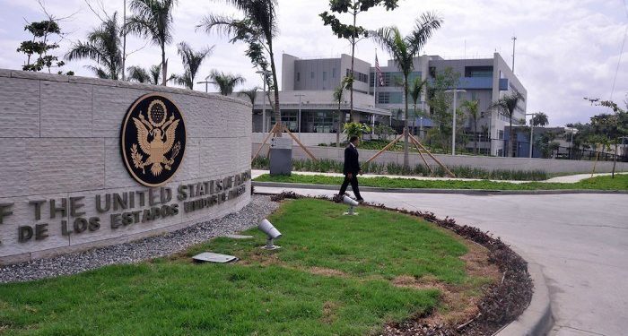 Embajada EE.UU. suplirá a personal médico dominicano de indumentarias