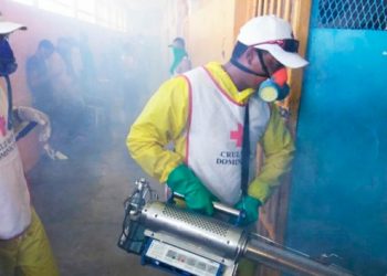 Cruz Roja Dominicana realiza jornadas de desinfección y fumigación