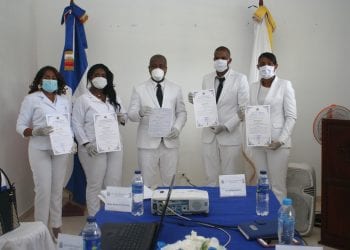 Juramentan nuevas autoridades en el Distrito Municipal Chirino; directora saliente rinde informe