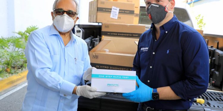 Gonzalo Castillo dona 11,300 kits para pruebas rápidas del Covid-19