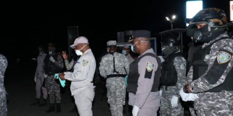 Policía asegura tiene control de cárcel de La Victoria