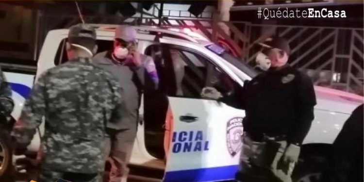 Tres hombres mueren de intoxicación alcohólica en Brisas del Este