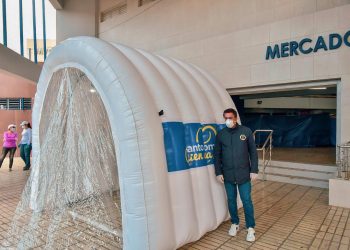 David Collado Instala primeros túneles sanitizante del país para combatir propagación de COVID 19.