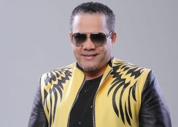 Héctor Acosta celebra sus 29 años de carrera con tema nuevo