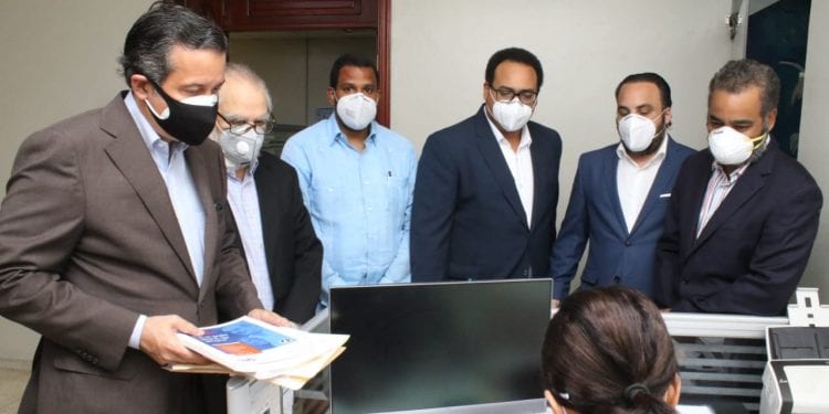 PRM presentó en la JCE su programa de gobierno de Luis Abinaner