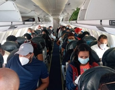 Regresan 50 dominicanos desde Islas Turcas y Caicos