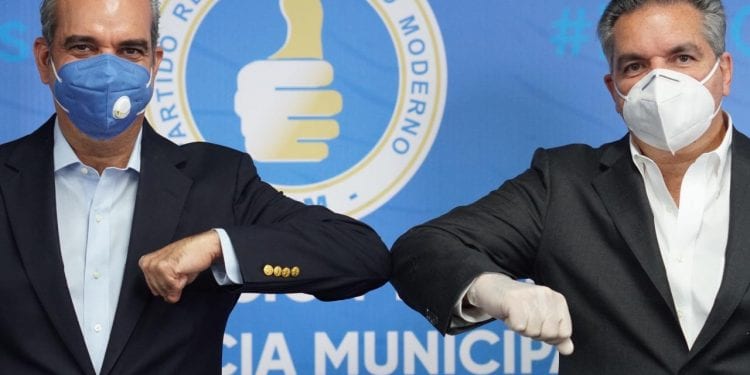 Neney Cabrera anuncia apoyo a Luis Abinader