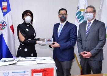 OIEA de EEUU dona a RD 2 mil kits de materiales antiepidémicos