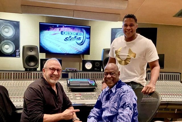 Johnny Ventura estrena sencillo producido por Emilio Estefan