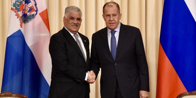 Rusia dona 4000 kits de pruebas detección COVID-19