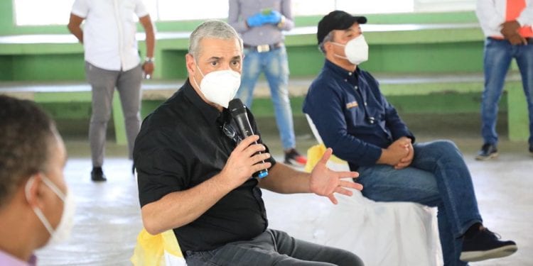 Gonzalo Castillo dice cuatro encuestas lo dan liderando simpatía de votantes