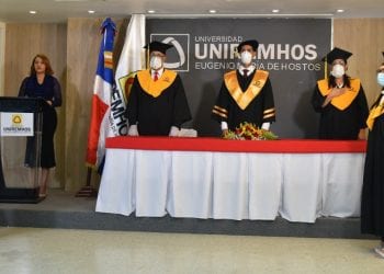La Universidad UNIREMHOS realiza primera investidura virtual en el país