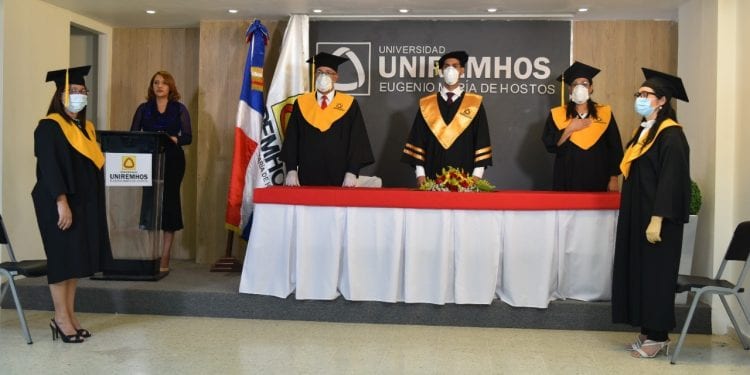 La Universidad UNIREMHOS realiza primera investidura virtual en el país