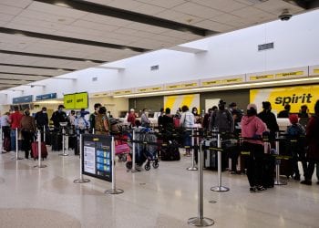 Consulado de Miami retorna al país 154 dominicanos varados en Estados Unidos