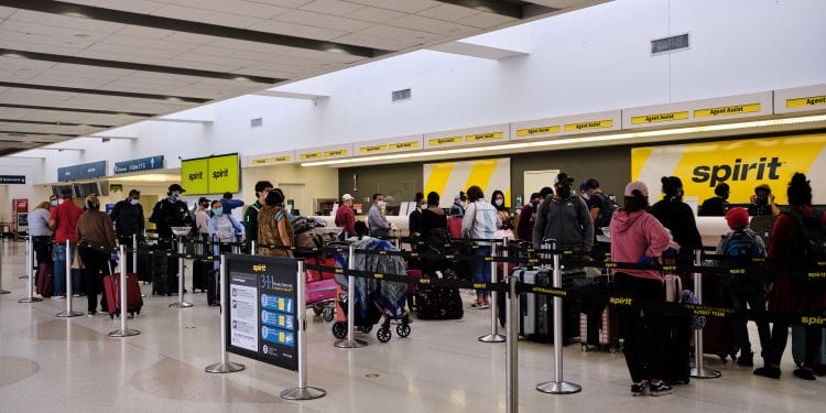 Consulado de Miami retorna al país 154 dominicanos varados en Estados Unidos