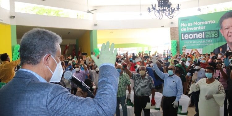 Leonel dice nada detiene hemorragia de dirigentes del PLD hacia Fuerza del Pueblo