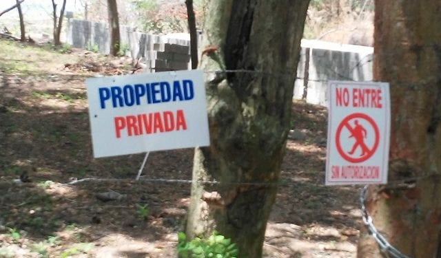 Denuncian que dirigentes políticos y militares invaden área  protegida de Nigua