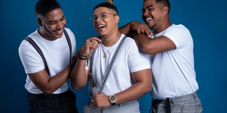 Revolución Salsera promociona “El hombre no llora”