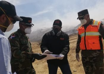 MOPC afirma fuego en Duquesa está controlado en un 60% y la humareda en 40%