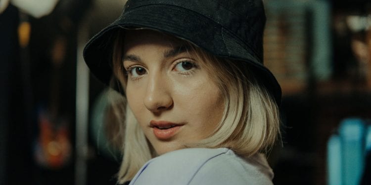 Valentina lanza su nuevo sencillo “Money”