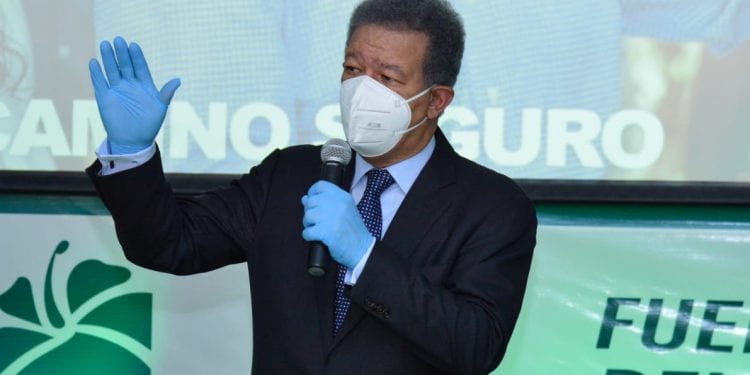 Fuerza del Pueblo informa Leonel juramentó 3 mil peledeístas de Santiago