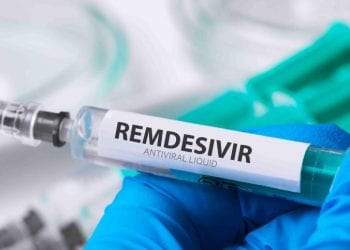 FDA aprueba uso de emergencia de remdesivir para pacientes con COVID-19